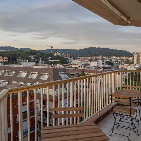 Catalunya Per 4 Persones En Edifici Del Passeig Maritim Amb Vistes Sobre La Vall D'aro