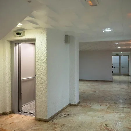 شقة Catalunya Per 4 Persones En Edifici Del Passeig Maritim Amb Vistes Sobre La Vall D'aro *