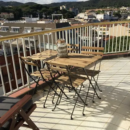 Catalunya Per 4 Persones En Edifici Del Passeig Maritim Amb Vistes Sobre La Vall D'aro *