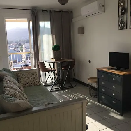 Catalunya Per 4 Persones En Edifici Del Passeig Maritim Amb Vistes Sobre La Vall D'aro *