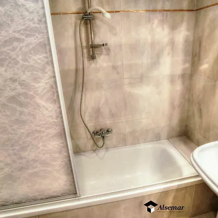 Catalunya Per 4 Persones En Edifici Del Passeig Maritim Amb Vistes Sobre La Vall D'aro *