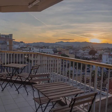 Catalunya Per 4 Persones En Edifici Del Passeig Maritim Amb Vistes Sobre La Vall D'aro